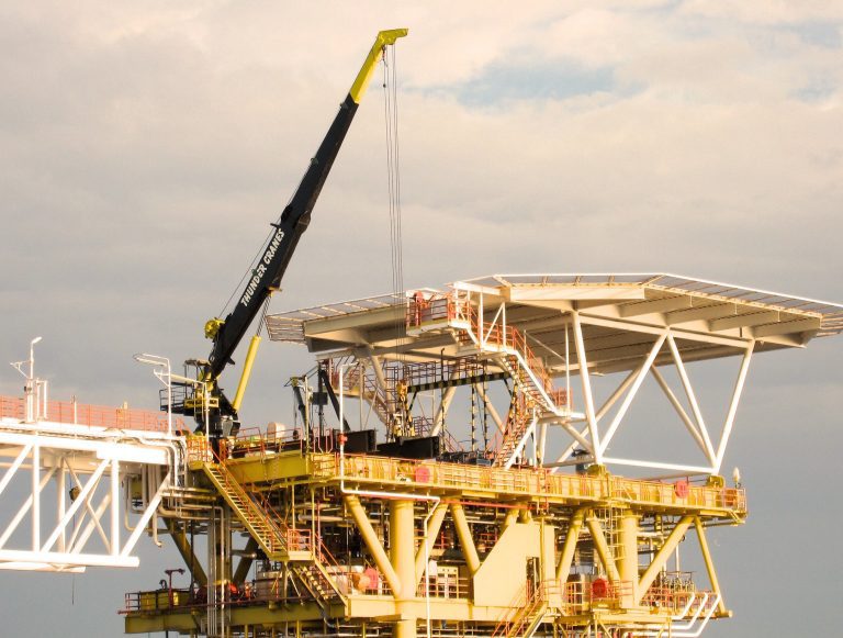 Pedestal-Crane-Offshore-Platform v1